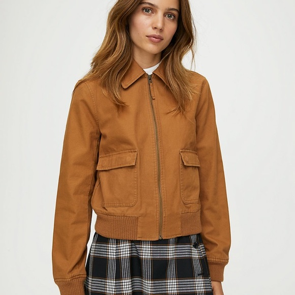 Aritzia Army Green Utility Jacket - Picture 5 of 9